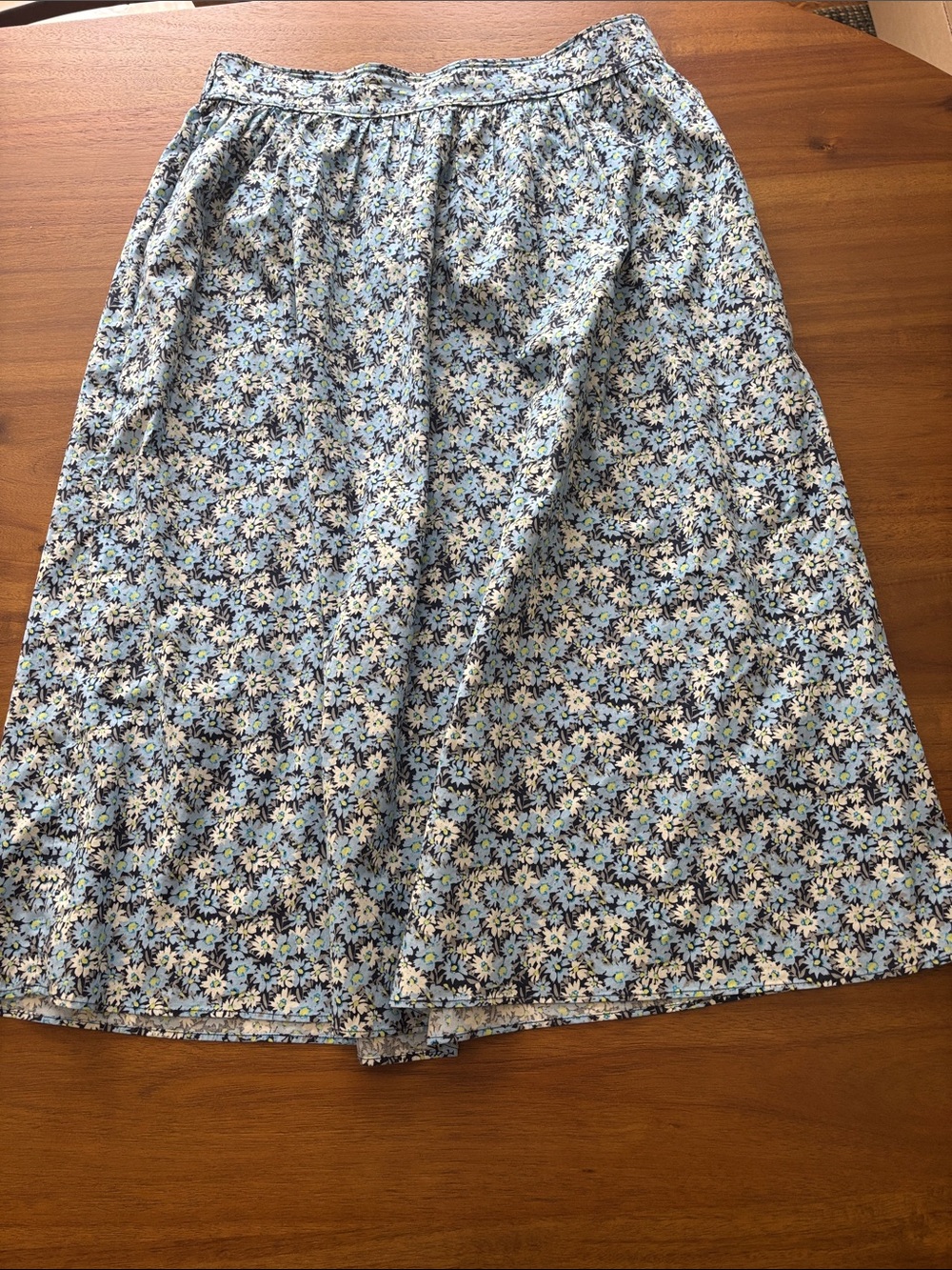 NWOT Vineyard Vines Light Blue Daisy Print A-Line Skirt